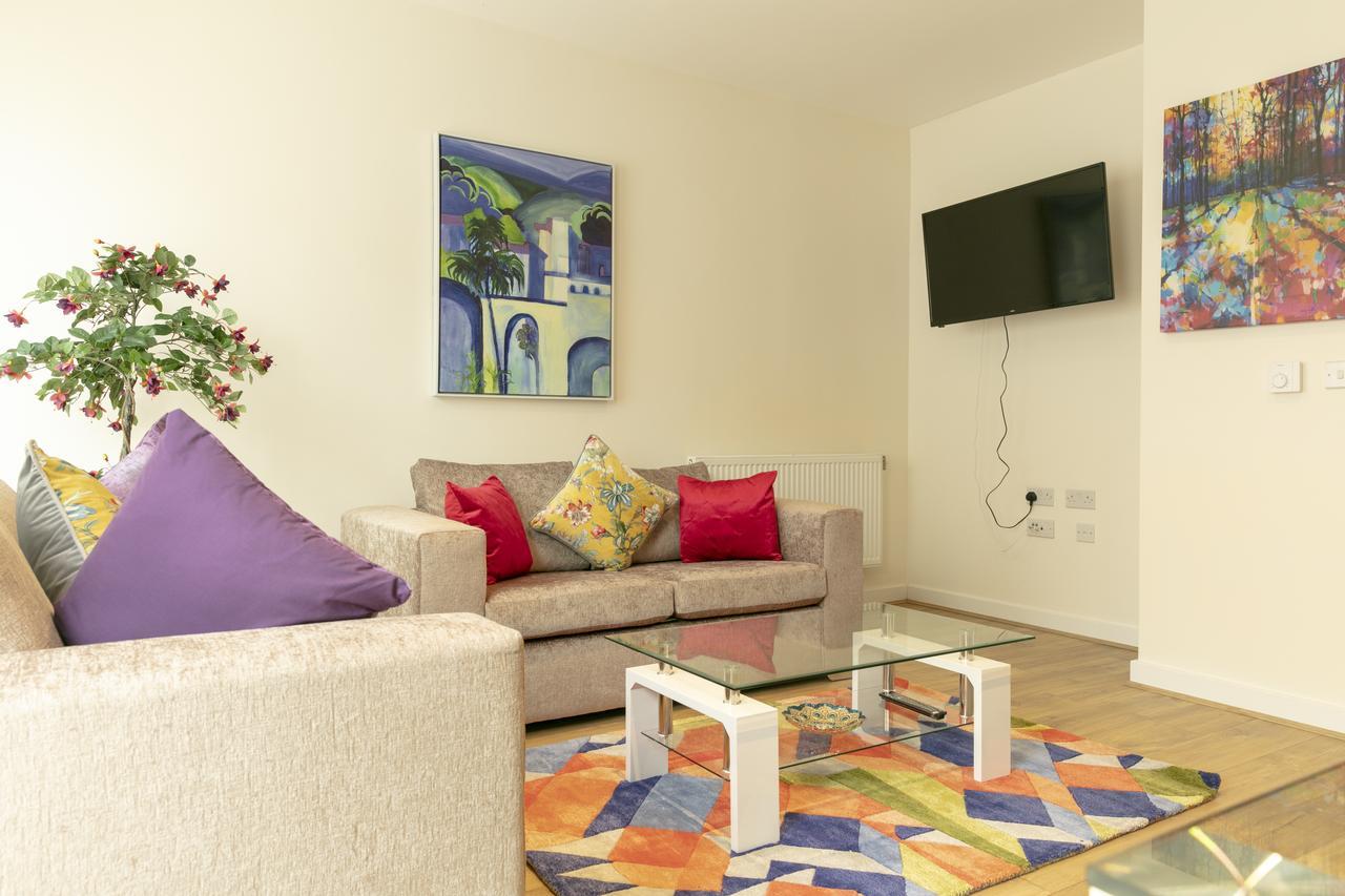 Modern & Exquisite Trumpington Townhouse With Parking & 5 Mins To Papworth Hospital CBG Exterior foto