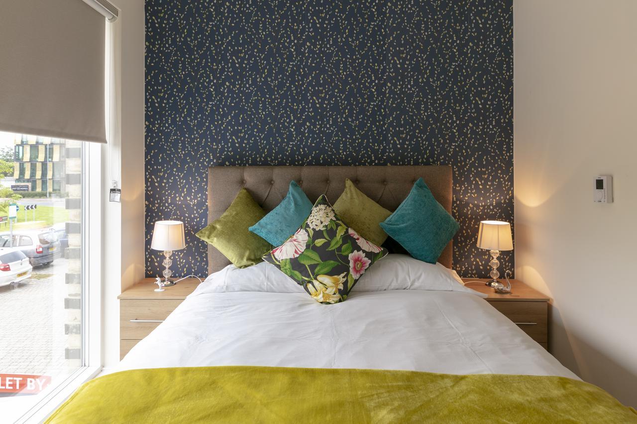 Modern & Exquisite Trumpington Townhouse With Parking & 5 Mins To Papworth Hospital CBG Exterior foto