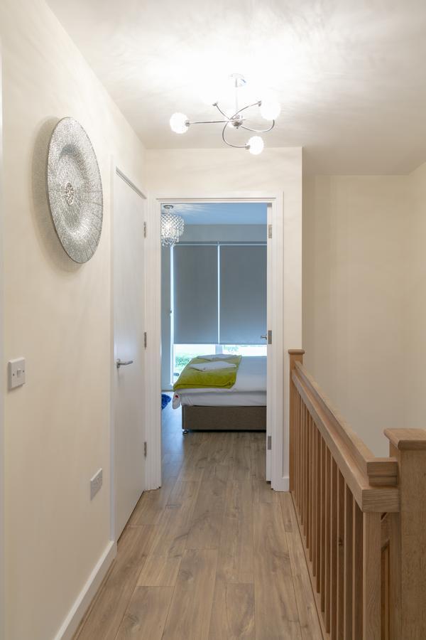 Modern & Exquisite Trumpington Townhouse With Parking & 5 Mins To Papworth Hospital CBG Exterior foto