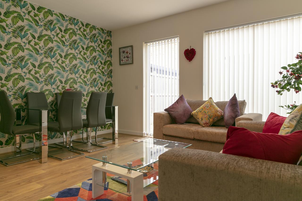 Modern & Exquisite Trumpington Townhouse With Parking & 5 Mins To Papworth Hospital CBG Exterior foto