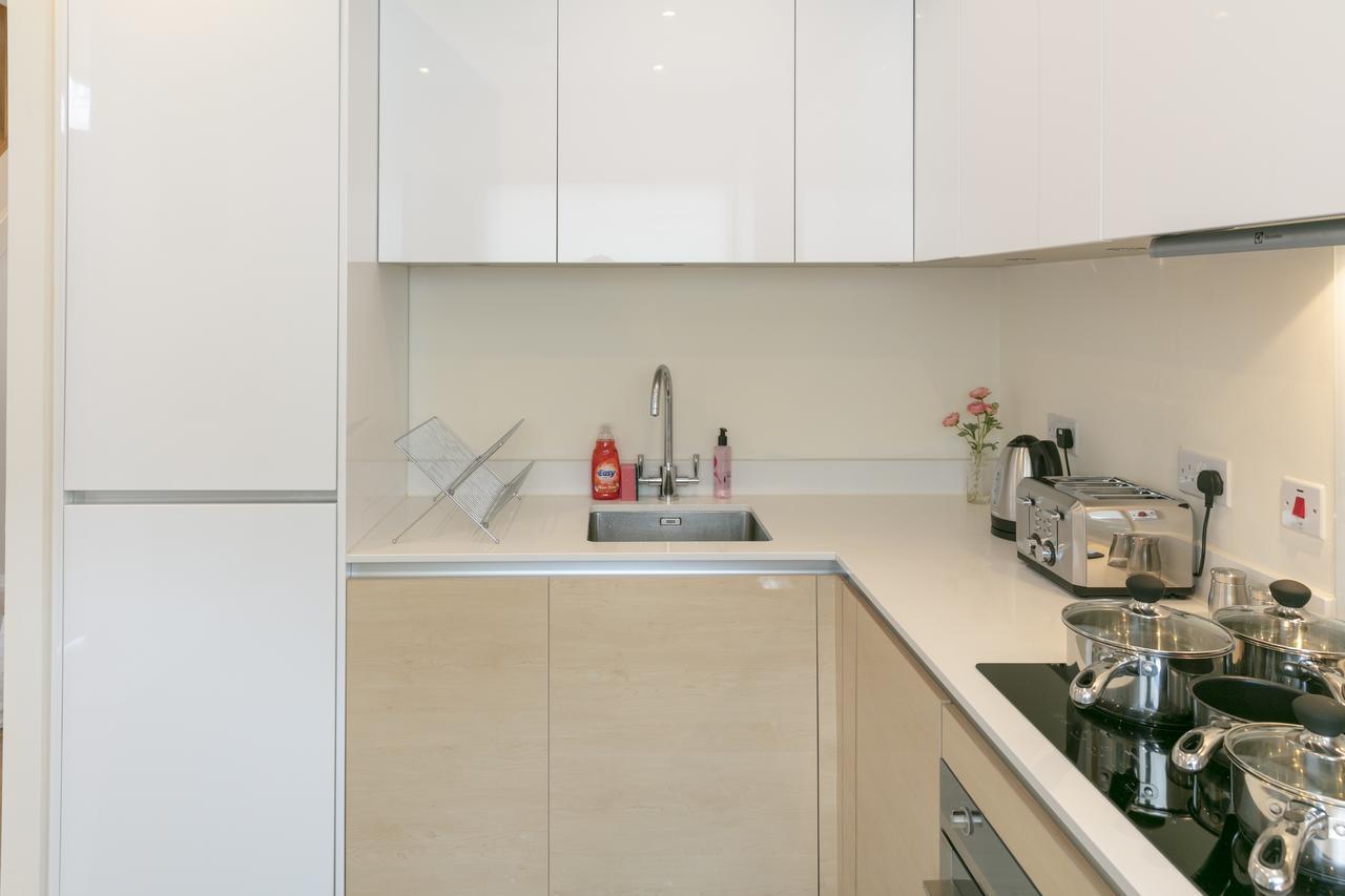 Modern & Exquisite Trumpington Townhouse With Parking & 5 Mins To Papworth Hospital CBG Exterior foto