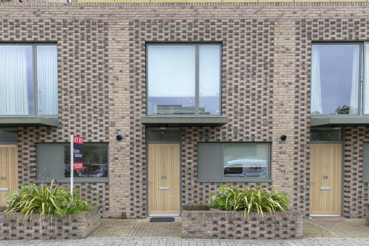 Modern & Exquisite Trumpington Townhouse With Parking & 5 Mins To Papworth Hospital CBG Exterior foto