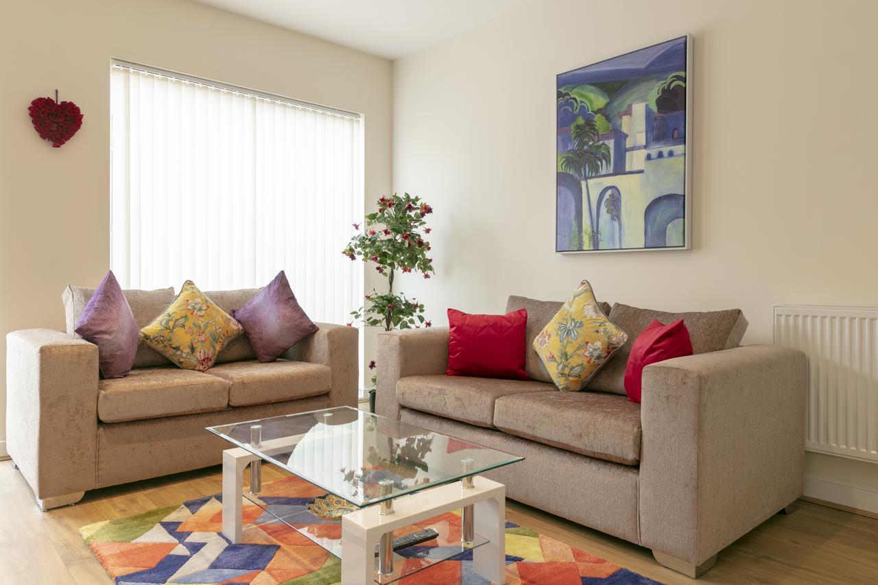 Modern & Exquisite Trumpington Townhouse With Parking & 5 Mins To Papworth Hospital CBG Exterior foto
